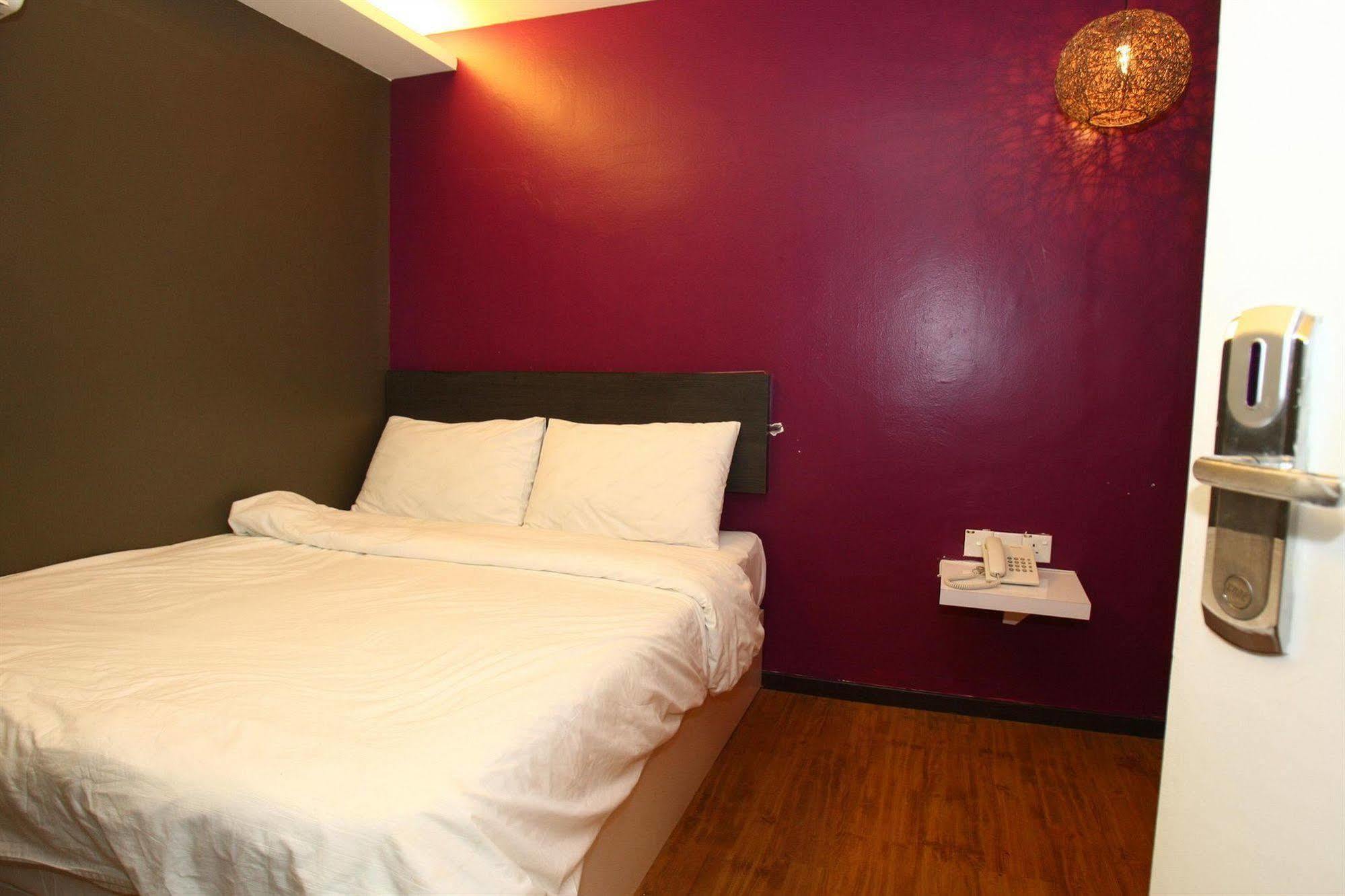 My Home Hotel @ Taman Connaught 체라스 외부 사진